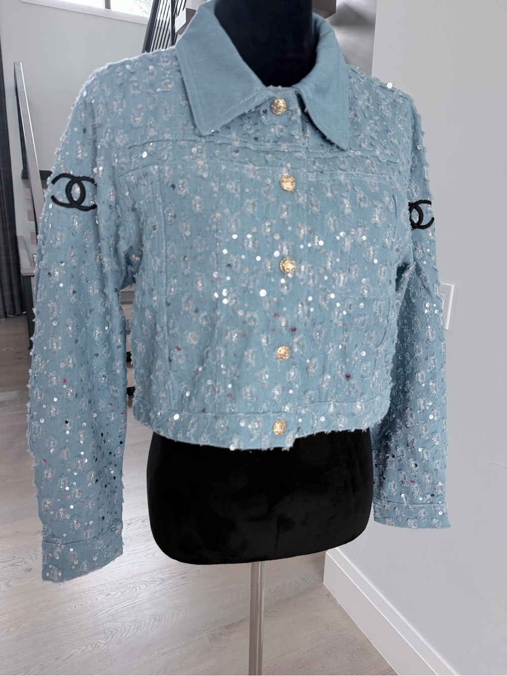 Sequin-Embellished Light Blue Cropped Jacket size S